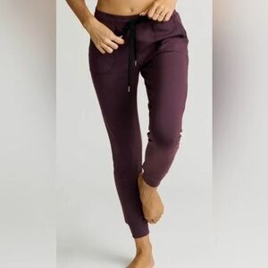 Zyia Active Unwind Joggers in Plum Small - Drawstring Waist Pockets